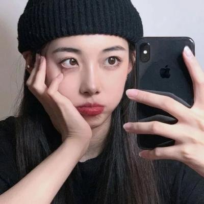 采蘑菇的夫妻